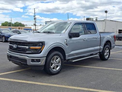 Iconic Silver Metallic 2025 Ford F-150 XLT