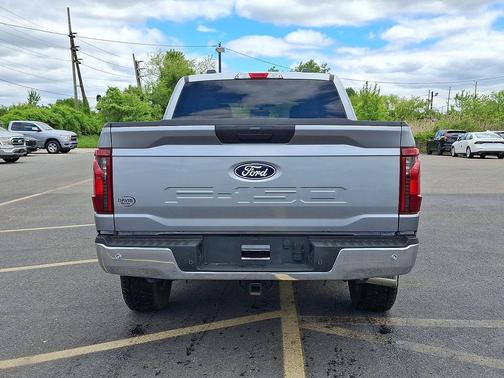 Iconic Silver Metallic 2025 Ford F-150 XLT