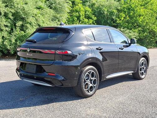Alfa Black 2024 Alfa Romeo Tonale Ti EAWD