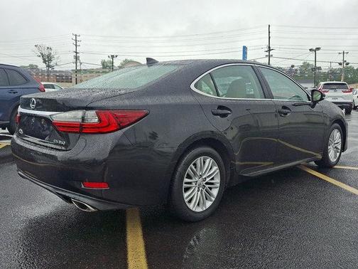 2017 Lexus ES 350 Base
