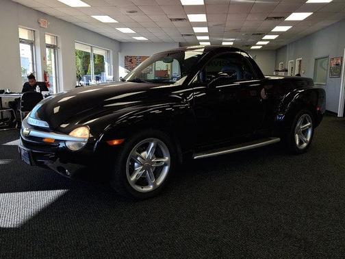 2004 Chevrolet SSR LS