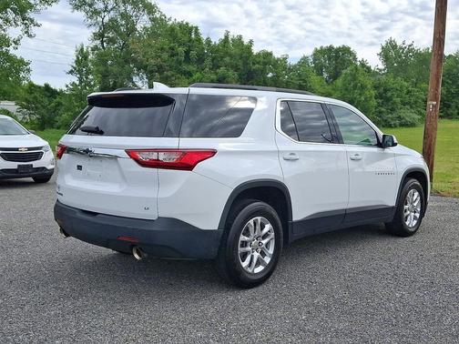 Summit White 2019 Chevrolet Traverse LT Cloth