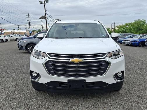 Summit White 2019 Chevrolet Traverse LT Cloth