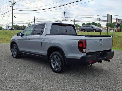 Lunar Silver Metallic 2023 Honda Ridgeline RTL