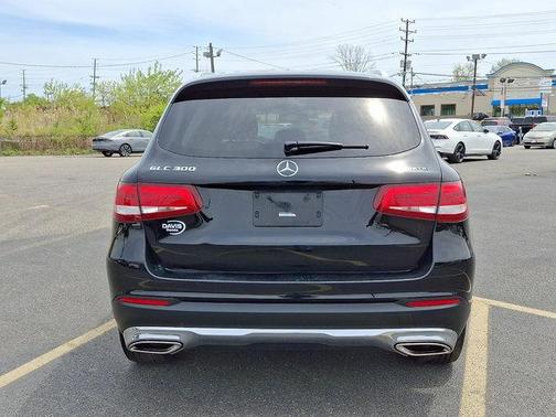 Obsidian Black Metallic 2018 Mercedes-Benz GLC 300 4MATIC