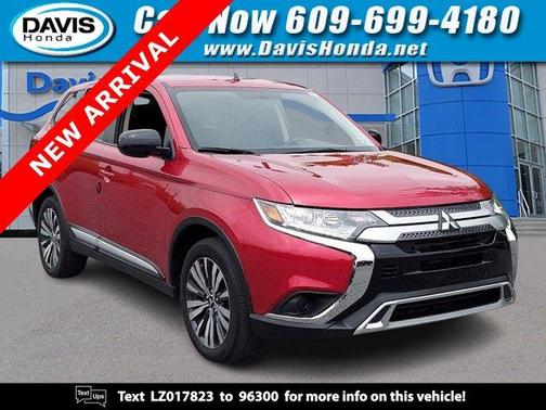 Photo 1 of 29 of 2020 Mitsubishi Outlander ES