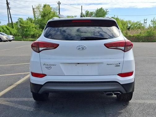 Dazzling White 2016 Hyundai TUCSON Sport