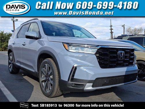 2025 Honda Pilot Touring 8-Passenger