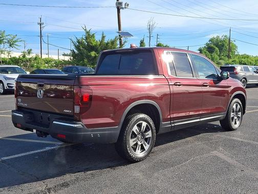 Deep Scarlet Pearl 2019 Honda Ridgeline RTL