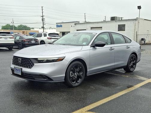 Solar Silver Metallic 2025 Honda Accord SE