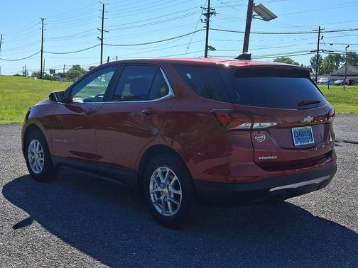 Cherry Red Tintcoat 2022 Chevrolet Equinox 1LT
