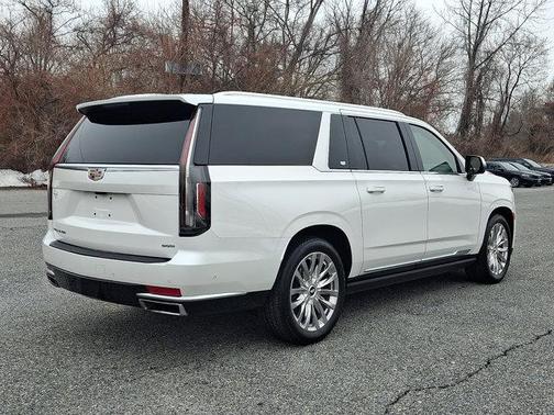 2024 Cadillac Escalade ESV Premium Luxury