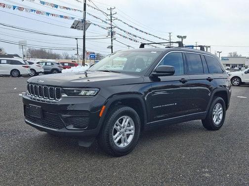 2023 Jeep Grand Cherokee Laredo