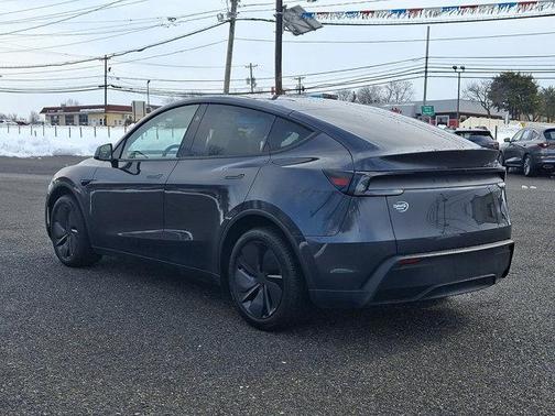 2026 Tesla Model Y Premium Rear-Wheel Drive