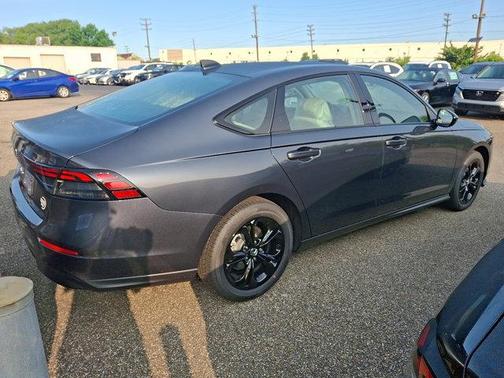 2025 Honda Accord Sport SE 1.5T