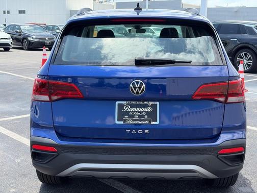 Blue Dusk 2024 Volkswagen Taos 1.5T S