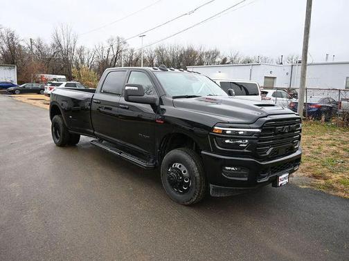 2026 RAM 3500 Laramie Crew Cab 4x4 8' Box