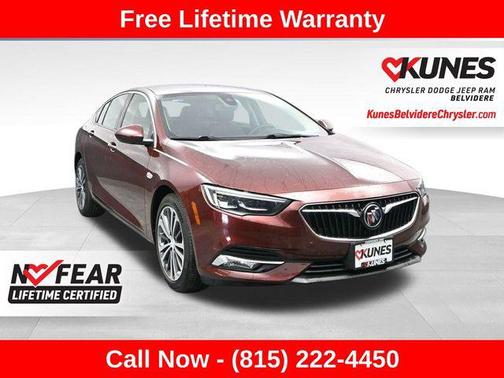 Rioja Red Metallic 2018 Buick Regal Sportback Essence