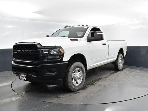 2024 RAM 2500 Tradesman Regular Cab 4x4 8' Box