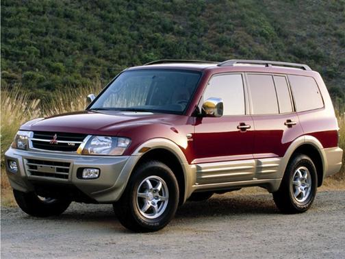 Silver 2001 Mitsubishi Montero Limited