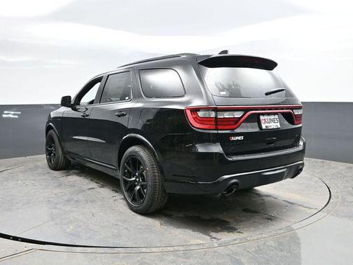 DB Black Crystal Clearcoat 2026 Dodge Durango GT Premium HEMI V8 AWD
