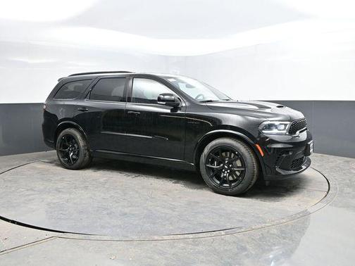 DB Black Crystal Clearcoat 2026 Dodge Durango GT Premium HEMI V8 AWD