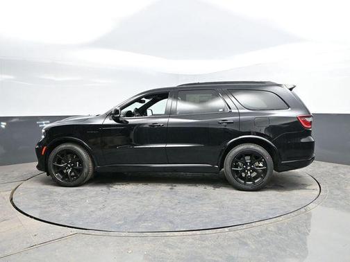 DB Black Crystal Clearcoat 2026 Dodge Durango GT Premium HEMI V8 AWD