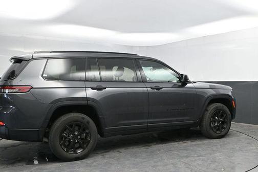 Baltic Gray Metallic Clearcoat 2024 Jeep Grand Cherokee L Altitude