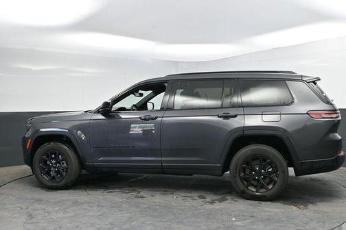 Baltic Gray Metallic Clearcoat 2024 Jeep Grand Cherokee L Altitude