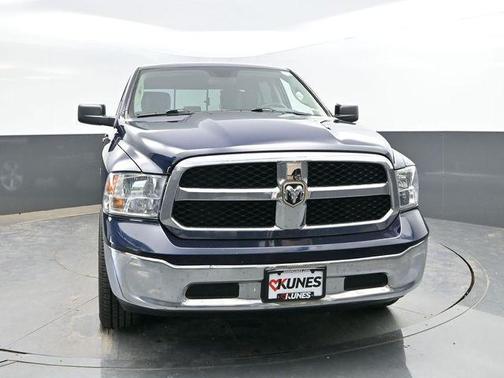 True Blue Pearlcoat 2019 RAM 1500 SLT