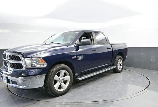 True Blue Pearlcoat 2019 RAM 1500 SLT