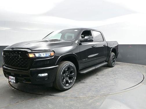 Diamond Black Crystal Pearlcoat 2026 RAM 1500 Big Horn/Lone Star