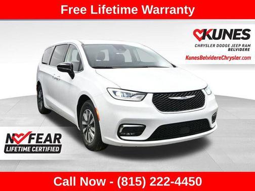 2024 Chrysler Pacifica Hybrid Select