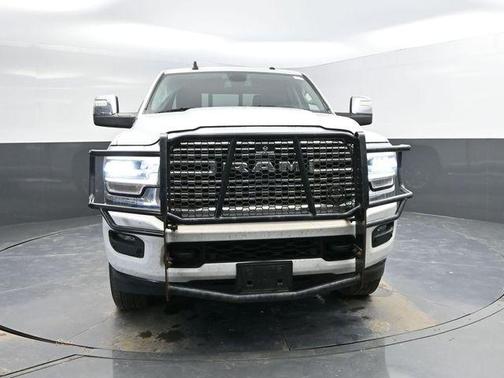 2023 RAM 2500 Laramie Crew Cab 4x4 6'4' Box