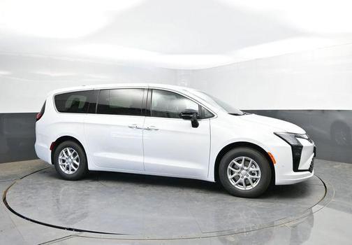 Pw7/Sjx3 2027 Chrysler Pacifica L