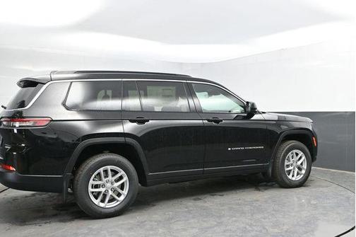 Diamond Black Crystal Pearlcoat 2026 Jeep Grand Cherokee L Altitude