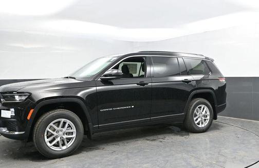 Diamond Black Crystal Pearlcoat 2026 Jeep Grand Cherokee L Altitude