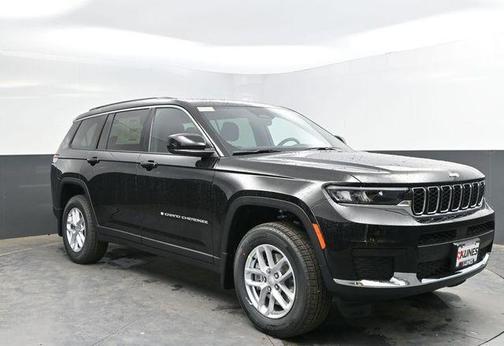 Diamond Black Crystal Pearlcoat 2026 Jeep Grand Cherokee L Altitude