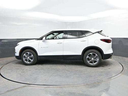Summit White 2025 Chevrolet Blazer 2LT
