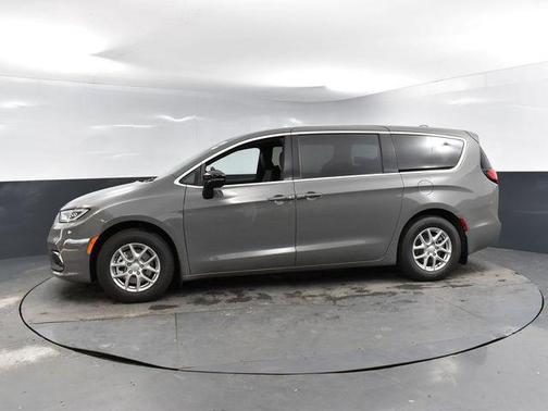 2025 Chrysler Pacifica L