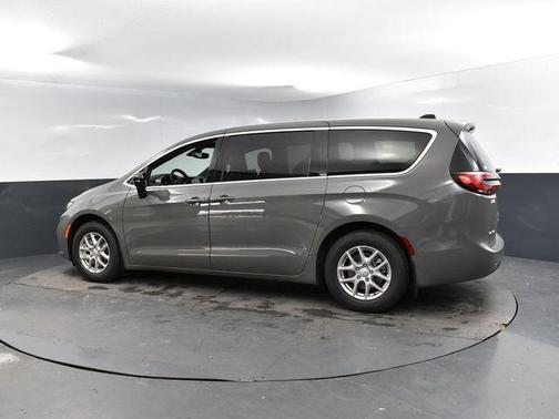 2025 Chrysler Pacifica L