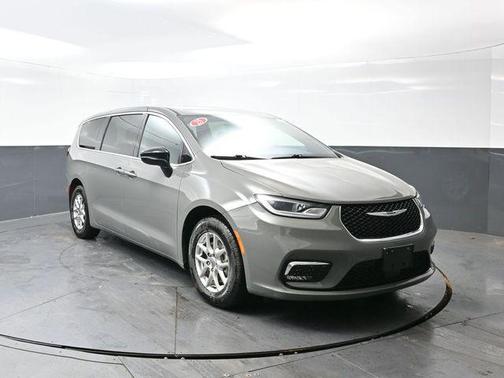 2025 Chrysler Pacifica L