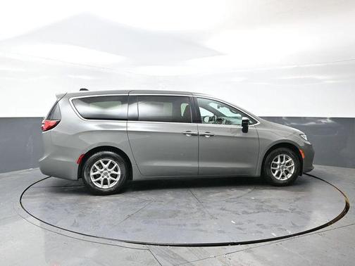 2025 Chrysler Pacifica L