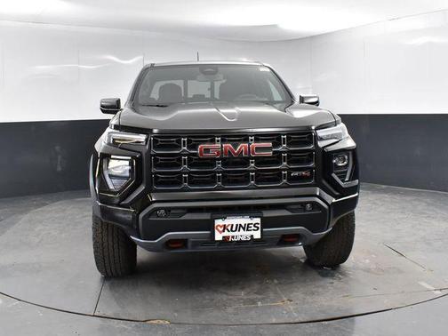 2025 GMC Canyon AT4