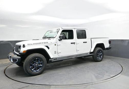 Bright White Clearcoat 2026 Jeep Gladiator 85th Anniversary Edition 4x4