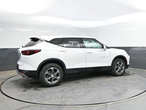 Summit White 2025 Chevrolet Blazer 2LT