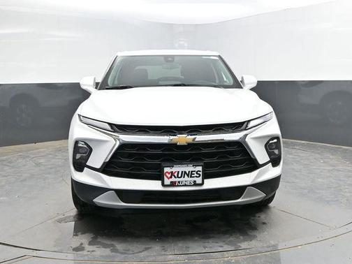 Summit White 2025 Chevrolet Blazer 2LT