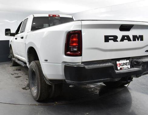 2025 RAM 3500 Tradesman Crew Cab 4x4 8' Box