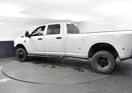 2025 RAM 3500 Tradesman Crew Cab 4x4 8' Box