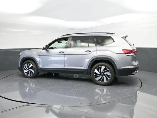 2024 Volkswagen Atlas 2.0T SE w/Technology 4MOTION